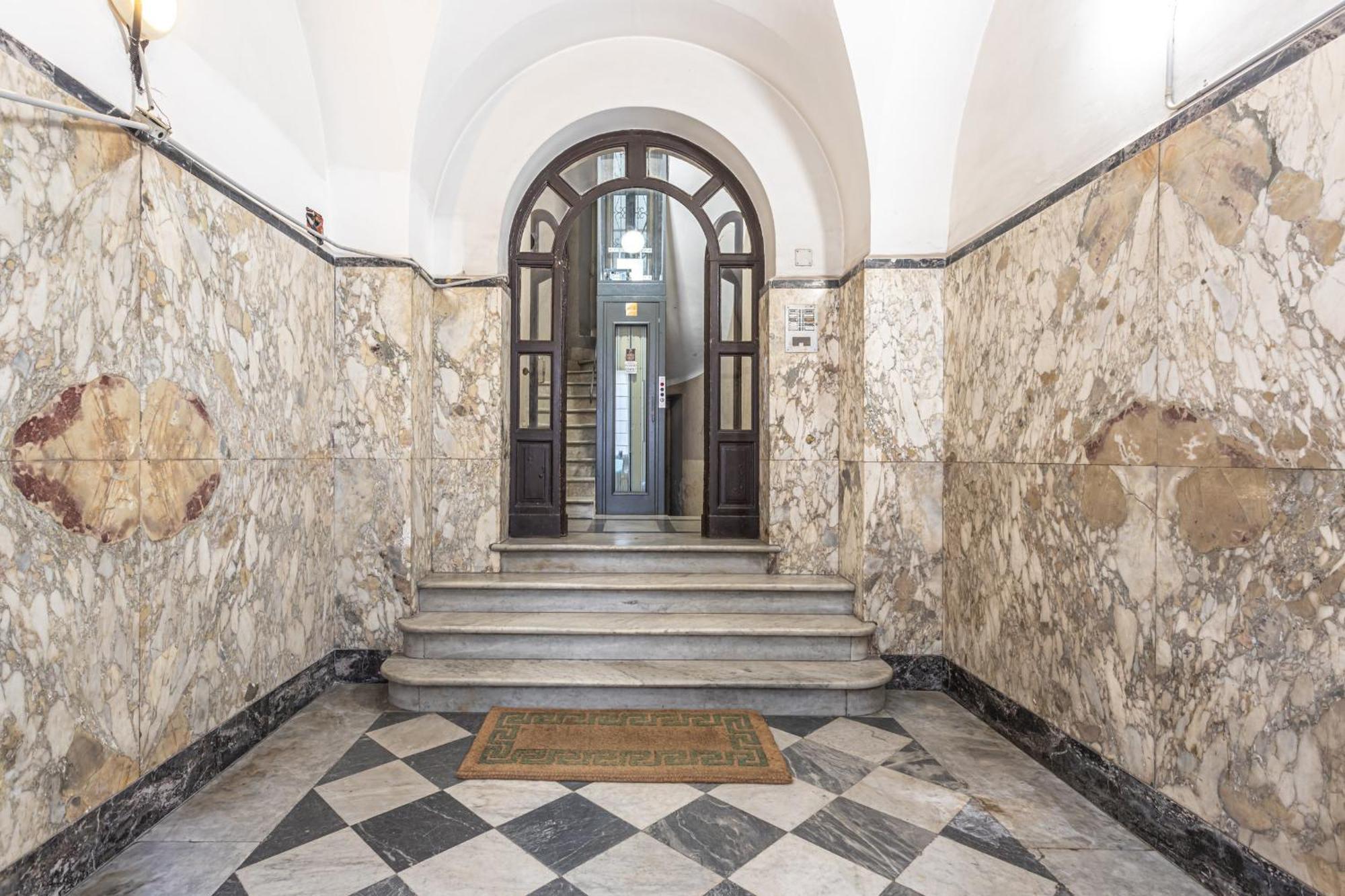 Private Apartment Colosseum ローマ エクステリア 写真